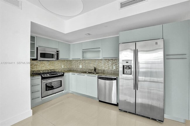 Photo - 950 Brickell Bay Dr Unit 1706