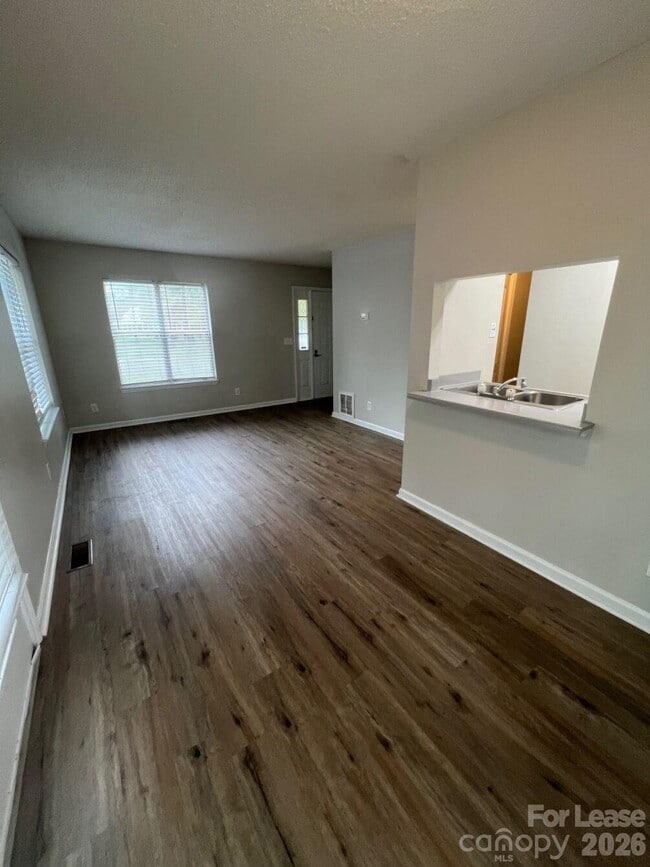 Photo - 8014 Pleasant Grove Rd