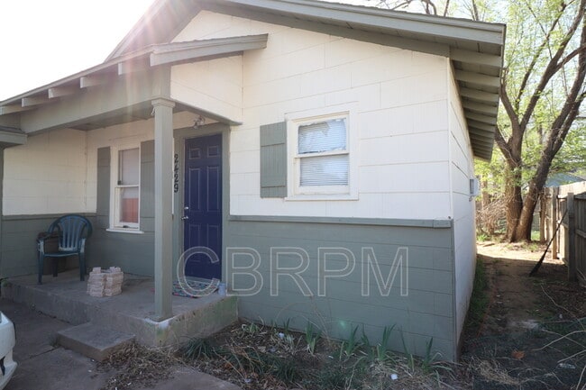 Building Photo - 2429-2423 23rd St