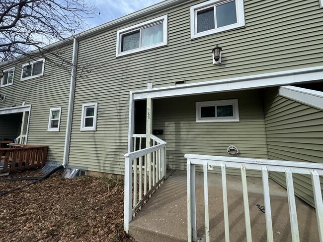 Photo - 255 N Michigan St