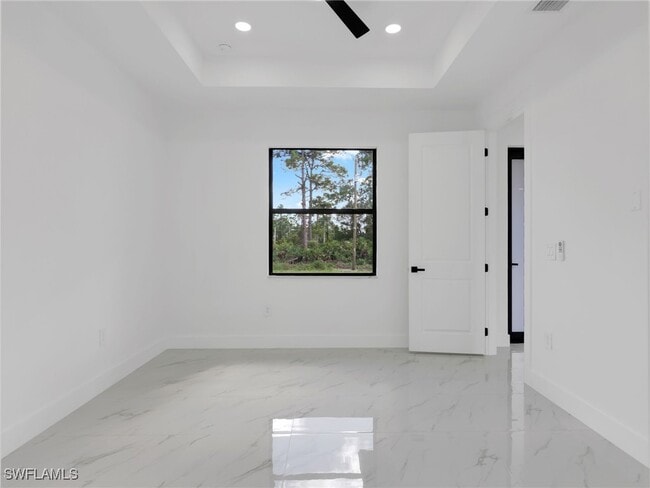 Photo - 1119 Earhart St E