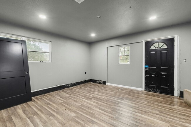 256 Candyce Dr