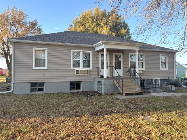 Building Photo - 704 Hickory St Unit #1