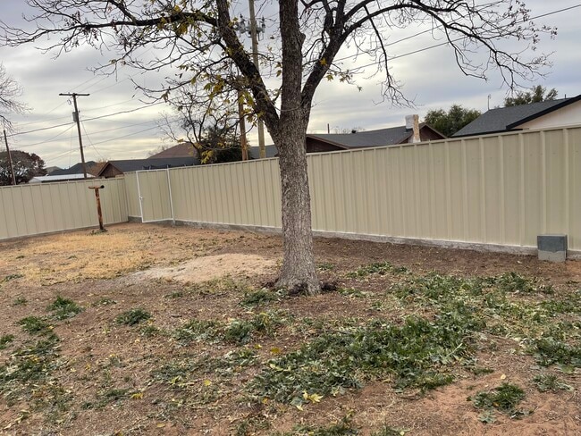 Photo - 1603 S Ike Ave