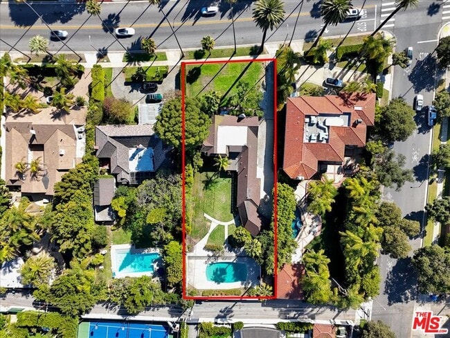 Building Photo - 626 N Canon Dr Rental