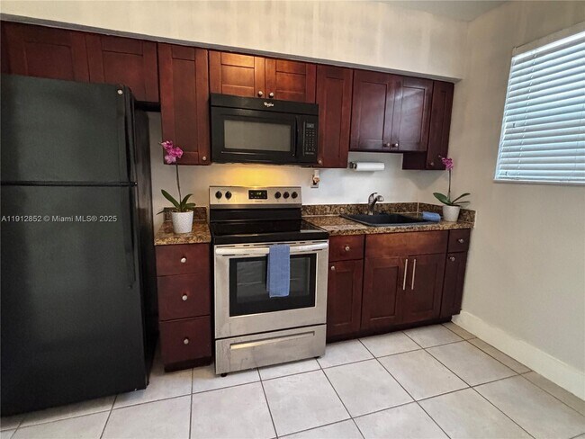 Photo - 2982 SW 25th St Apartment Unit 2