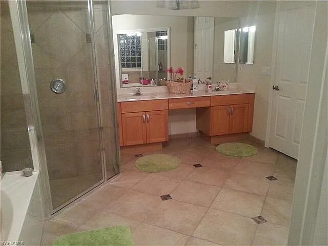 Photo - 637 Grand Rapids Blvd