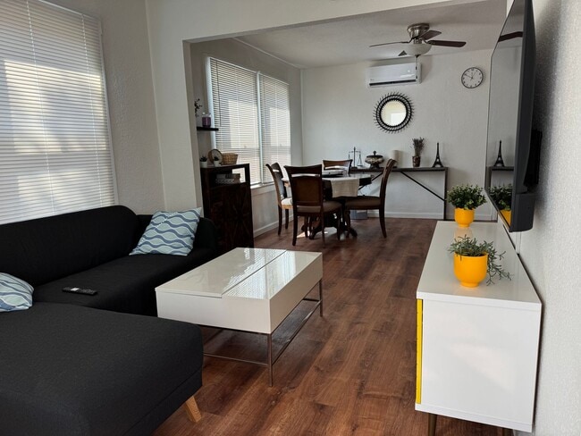 Photo - Downtown Sacramento 2 Bedroom, 1 Bath 850 sqft. Townhome for Lease.