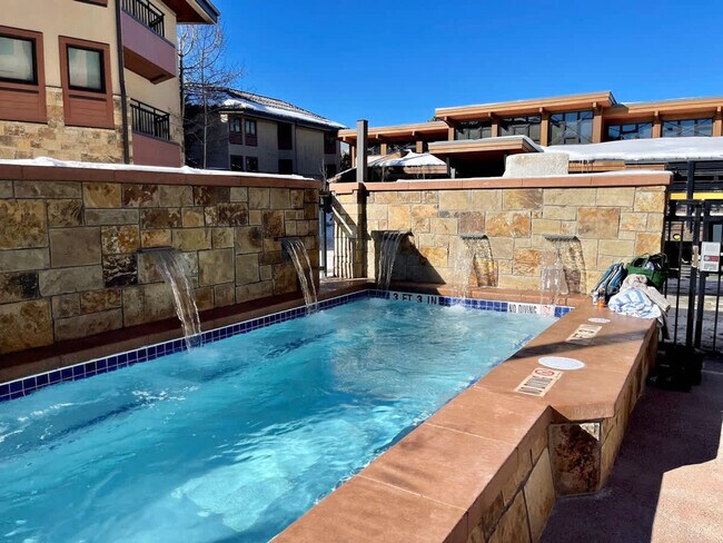 535 South Park Avenue Unit SI ID1387661P