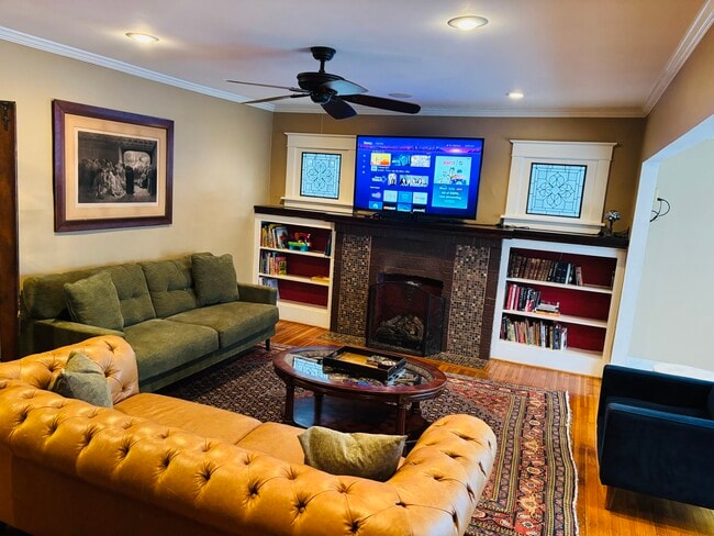 Building Photo - 241 Tacoma Ave