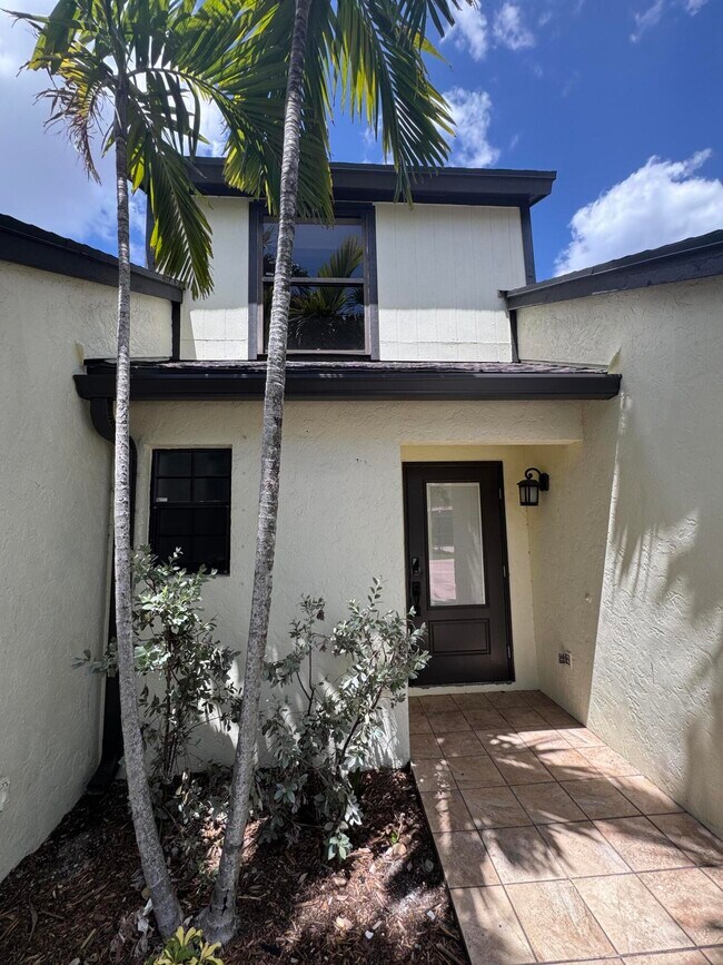 121 Beaumont Ln
