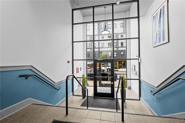 Photo - 210 Ellicott St