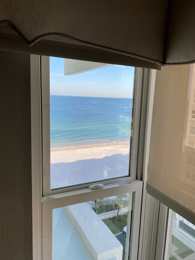 17400 Gulf Blvd Unit J9