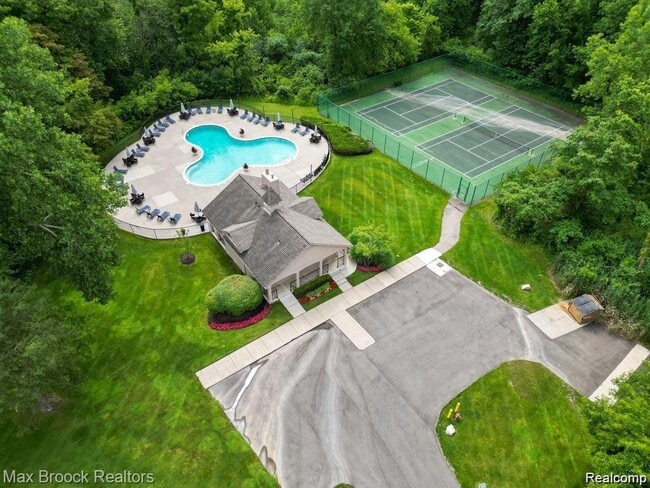 Photo - 7422 Azalea Ct