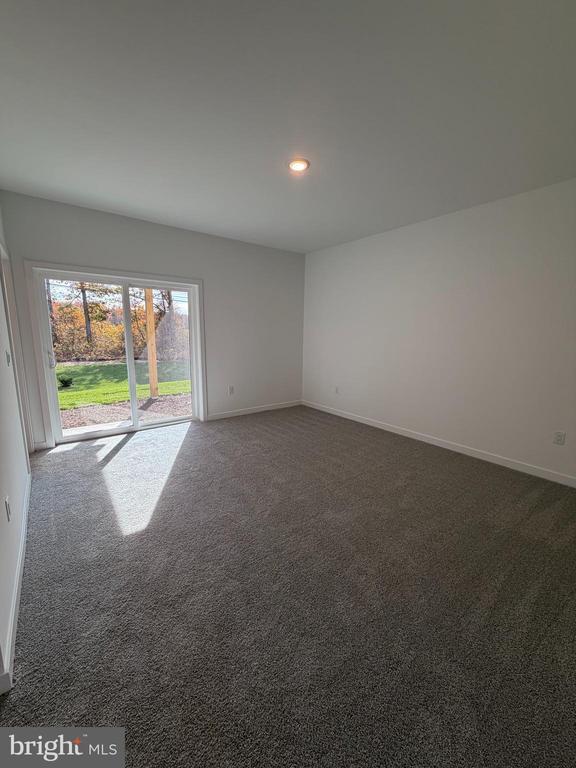 Photo - 61 Basswood St