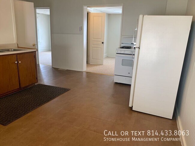 Photo - 418 Huron St Unit 2