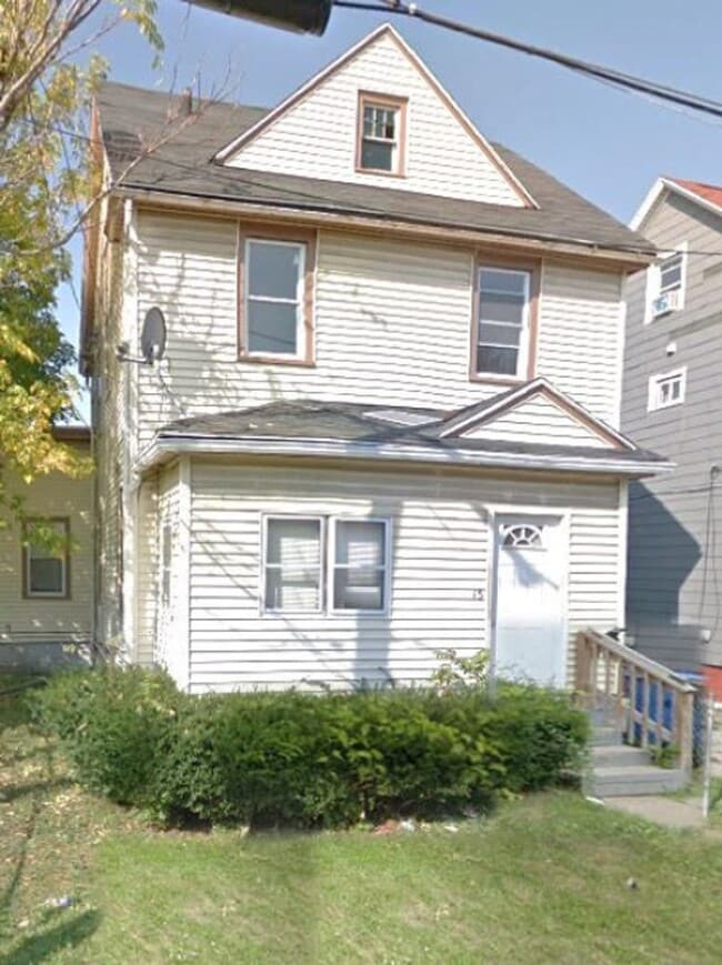 Building Photo - 15 Home Pl Unit 15 Home Pl #1/Up