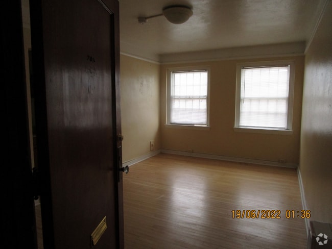 Building Photo - 608 Central Ave Rental