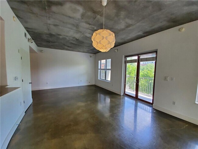 Photo - 845 Spring St NW Unit 102