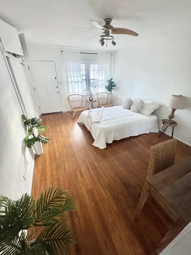 Photo - 1751 Winona Blvd Unidad 6