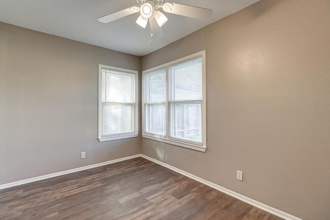 Photo - 10921 Shady Ln