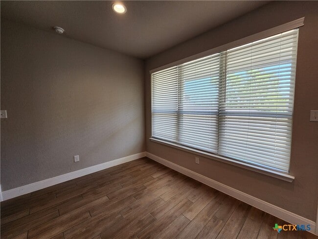 Photo - 2021 Rueben Rd