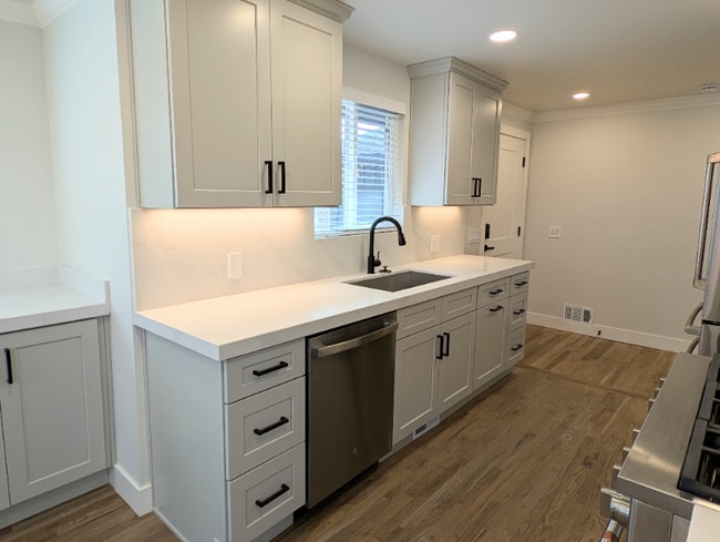 Photo - 3820 S Viking Rd