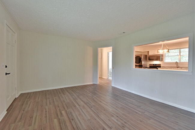Photo - 1623 Ellison Ln SW