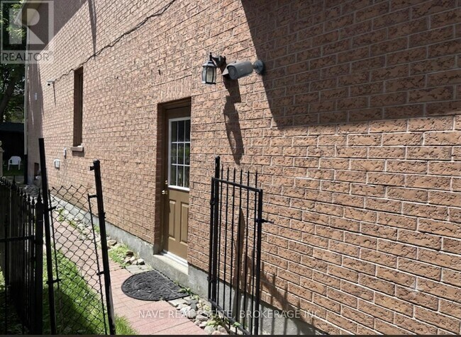 Photo - 101 Naughton Dr