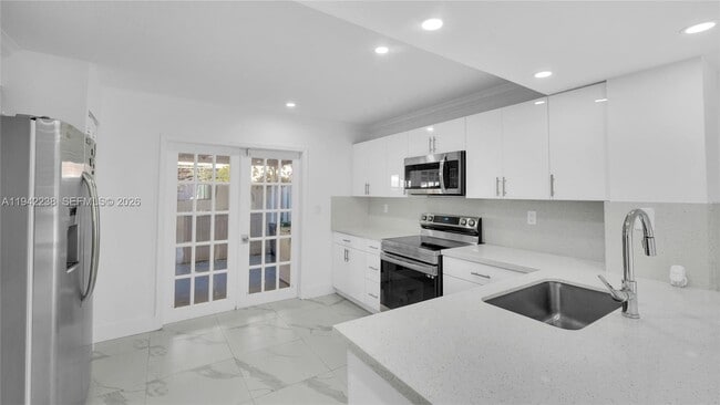 Photo - 1917 SW 107th Ave