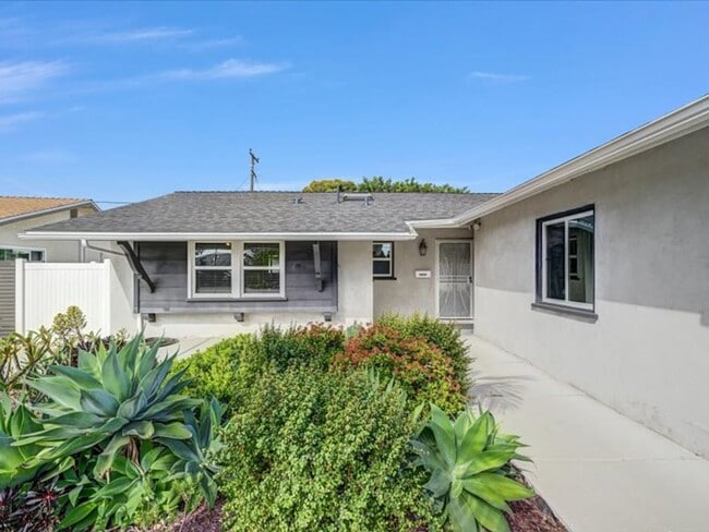 Photo - Beautiful 3 BD, 1.5 BA Remodeled Home in North Clairemont!