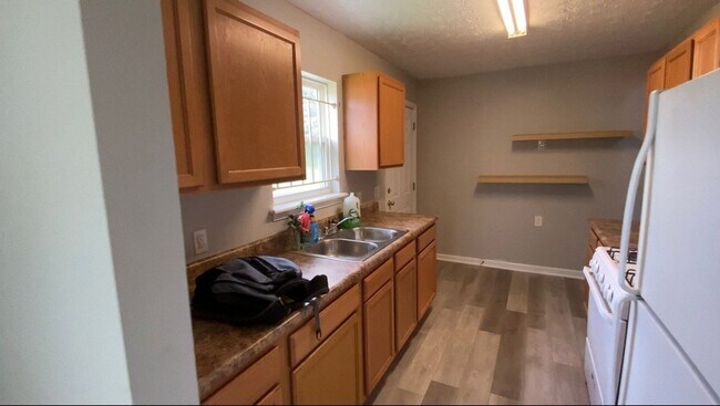 Photo - 403 Elm St NW