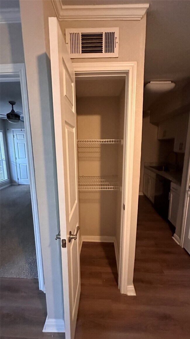 Photo - 2825 Bellefontaine Unit 142A