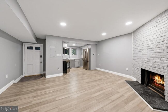 Photo - 313 F St NE