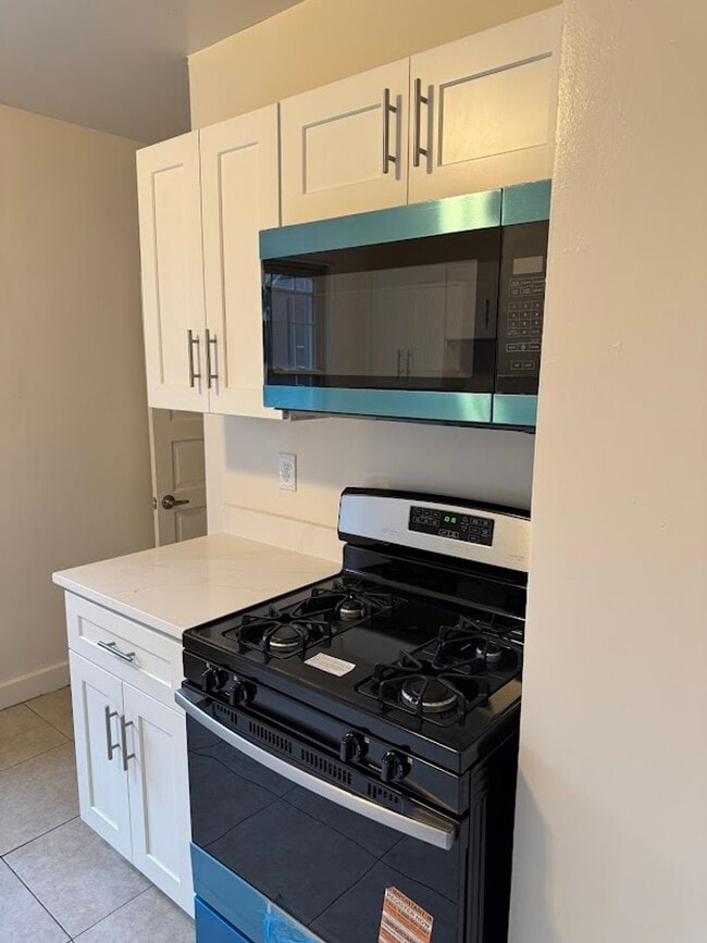 Photo - Wonderful Duplex in the Heart of Squirrel ...