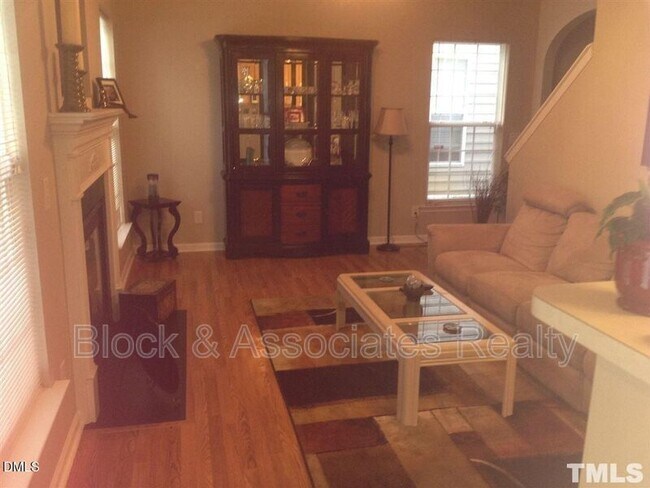 Photo - 1414 Crimson Creek Dr