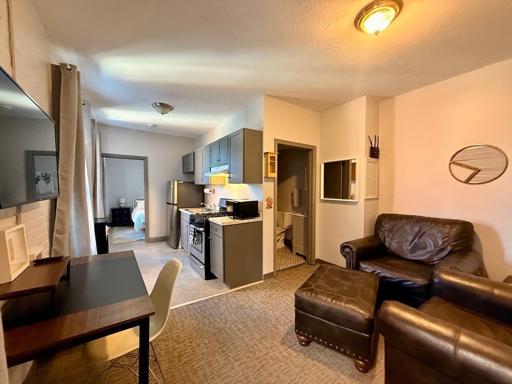 Photo - 70 Russell St Unit 3