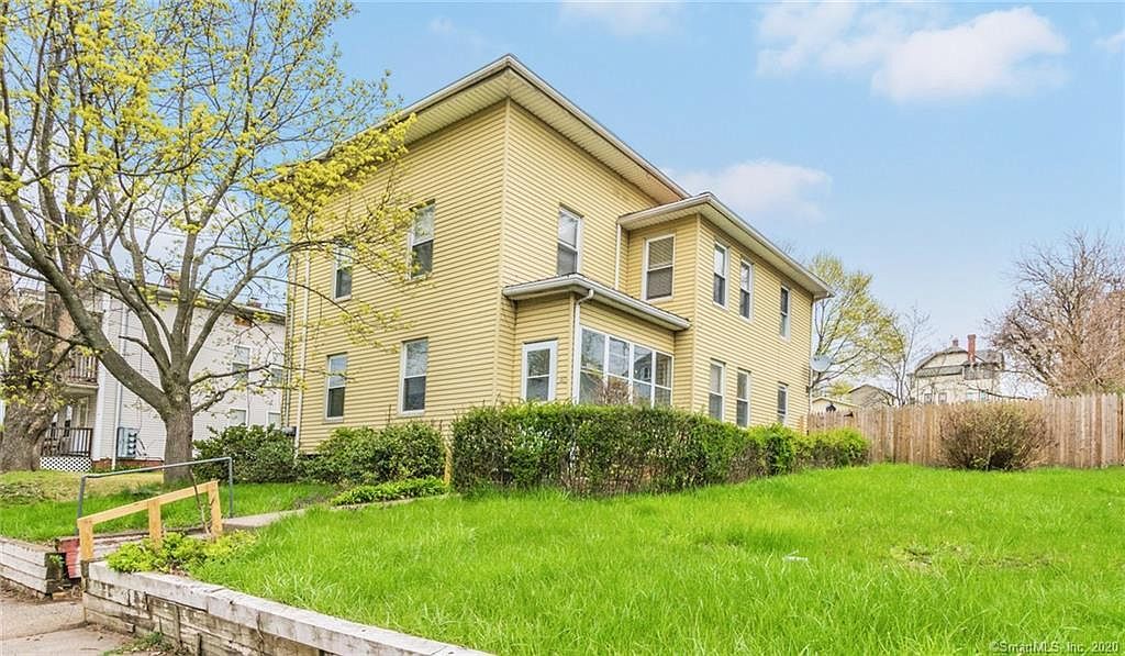 Photo - 240 glen st (New britain, CT)