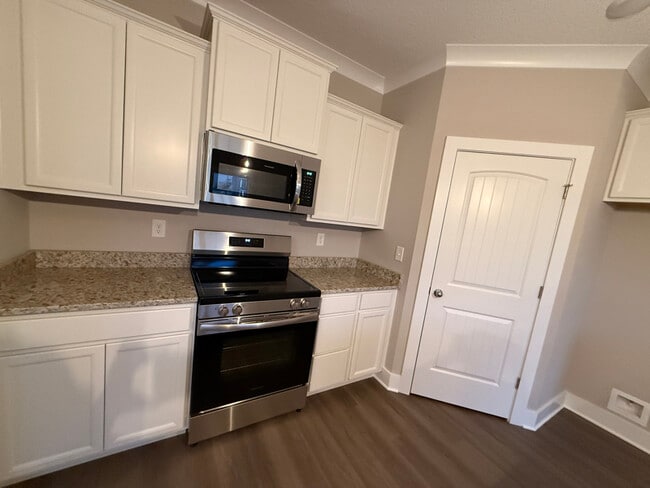 Photo - 2727 Farmhouse Dr