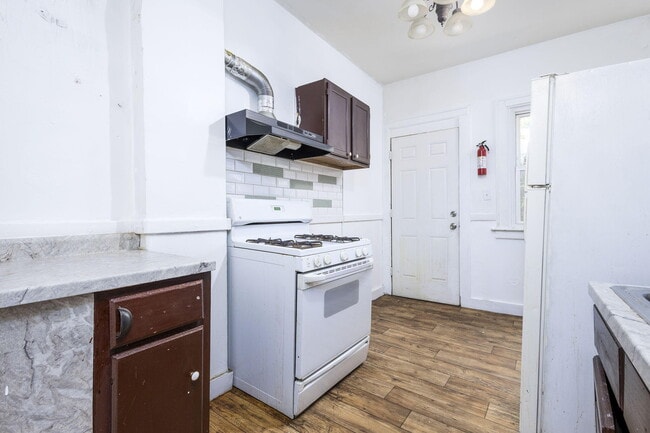 Photo - 1565 W Grand Blvd Unit 4
