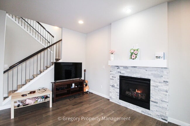 Photo - 19209 8th Ave W