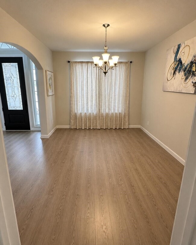 Photo - 221 Ashley Way