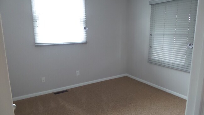 Photo - 433 S Kimball St