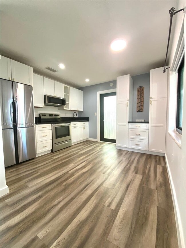 Photo - 1735 SW 21st St