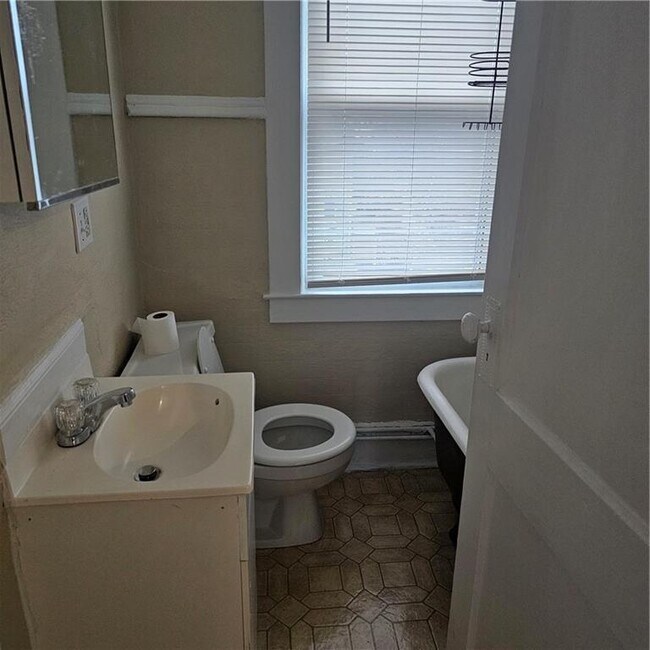 1184 Atwood Ave Apartment Johnston, RI