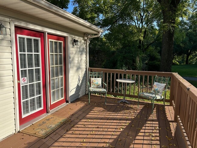 Photo - 807 Elk Mills Rd