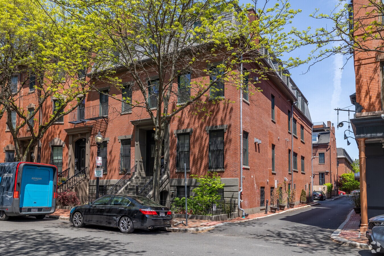 Primario - 17-21 Worcester Sq