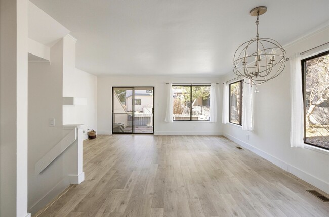 Living/dining - 4647 Burgundy Ln