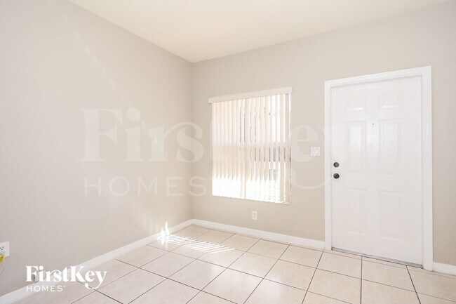 Photo - 664 SW 7th Terrace