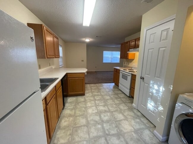 Photo - 801 Jessica Ln